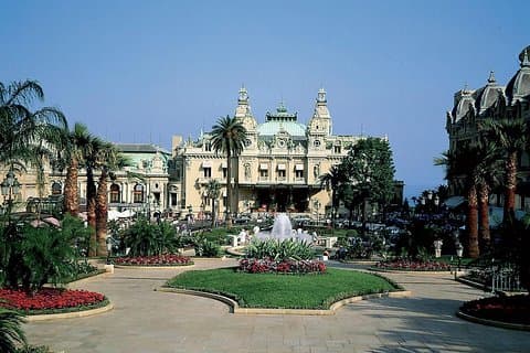 Monte-Carlo