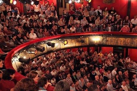 Theatre des nouveautes audience