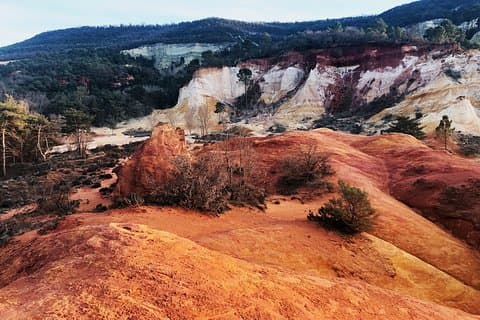 Guided Discovery of Ocher - 1/2 day - Electric bike