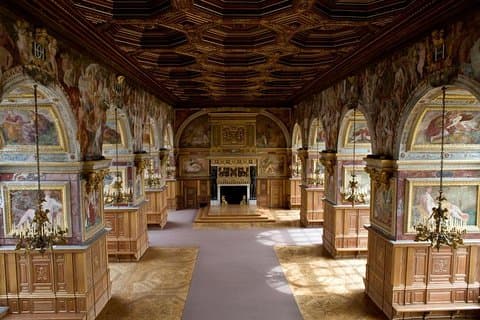 Salle de Bal ® Sophie Lloyd