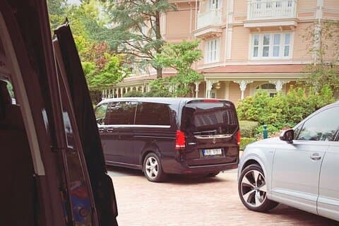 Private Transfer from Orly Airport (ORY) To Disneyland Paris