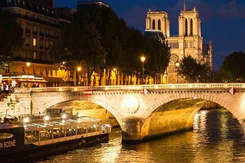 Where Paris was Born: A Self-Guided Audio Tour of Île de la Cité