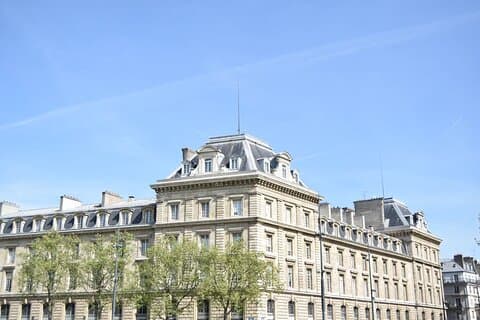 4 hours Private Tour at Marais and Montmartre in Paris with Hotel pickup
