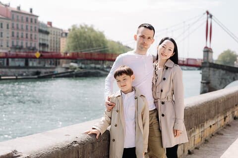 Private Photo Shooting in the streets of Old Lyon - 30 minutes