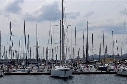 Private Transfer From Lyon To Toulon With a 2 Hour Stop