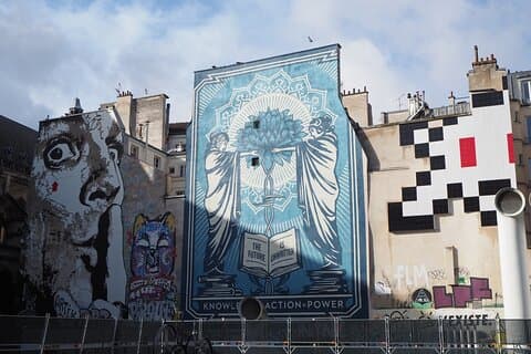 2 Hour Street-art Walk and Space Invaders Hunt in Paris
