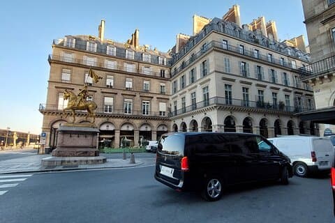 Private Transfer inside PARIS (Hotel / AirBnB / Train Station)