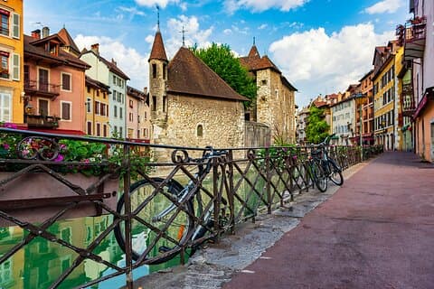 City game - Annecy and the shadow of the sword - Studio Guimauve