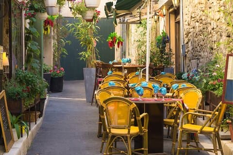 Aix-en-Provence Scavenger Hunt & Self-Guided Walking Tour