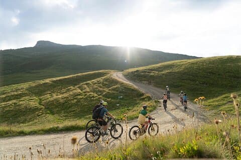 Megève Electric Mountain Bike Day — Panoramas Mont Blanc and Alps