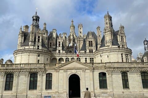 Chambord Castle Small Group Tour by Minivan from Paris