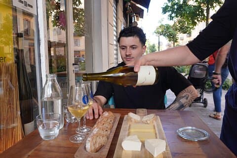 Nice tasting with 2 wines 2 cheeses and 2 cold cuts