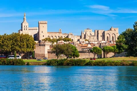 Marseille to Avignon & Pont du Gard: Private Historic Tour