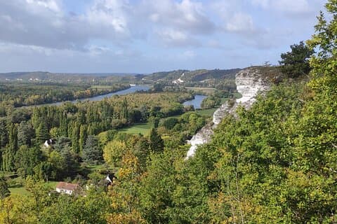 Bike tour between La Roche-Guyon and Giverny