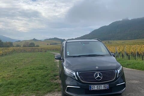 Our Mercedes MINI VAN UP TO 8 Guests