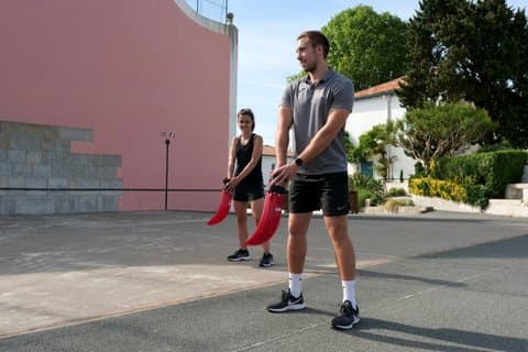 Come try the Basque ball with a professional player