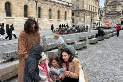 Private Tour of Paris Iconic Monuments with Brazilian Guide