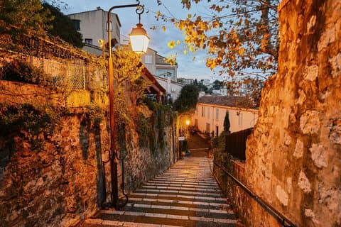 Cannes Walking Tour: Old Town & Perfume Workshop Experience