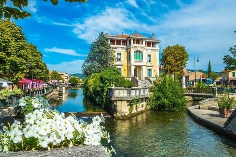 Provence Private Tour with Antiques Canals and Waterwheels
