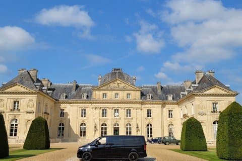 Paris Orly Airport Private Transfer Premium Van and Sedan 24sur7