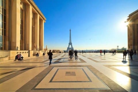 Paris: Private tour by car with driver