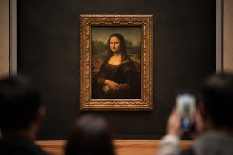 Louvre Semi Private Tour with Optional Crêpe Workshop