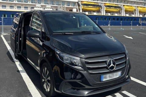 Le Havre to Paris: Private Transfer – Cruise Terminal Pickup