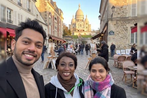 Montmartre Guided Walking Tour with Parisian Craft Beer Tasting