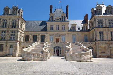 From Paris Château de Fontainebleau Vaux-le-Vicomte Guided Tour
