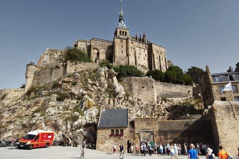 Winter Mont Saint Michel Experience Shuttle Service from Bayeux