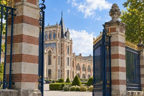 Self Guided Podcast Tour Reims Empires of the Champagne Widows