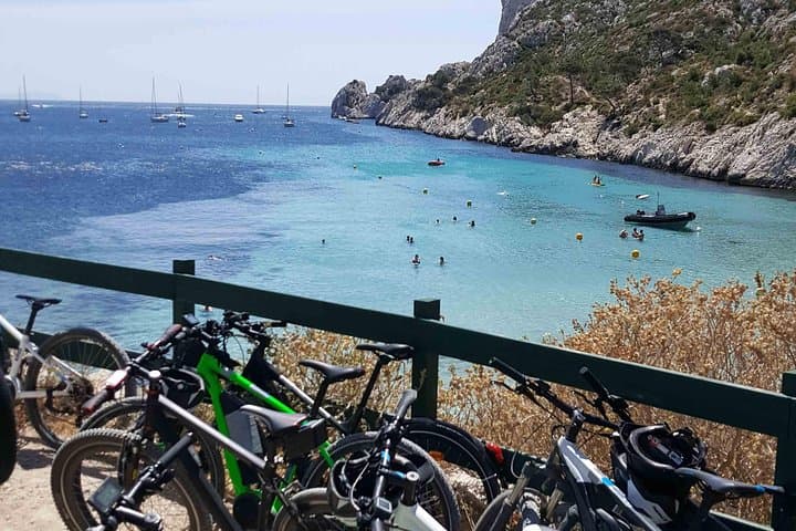 On the way between two Calanques