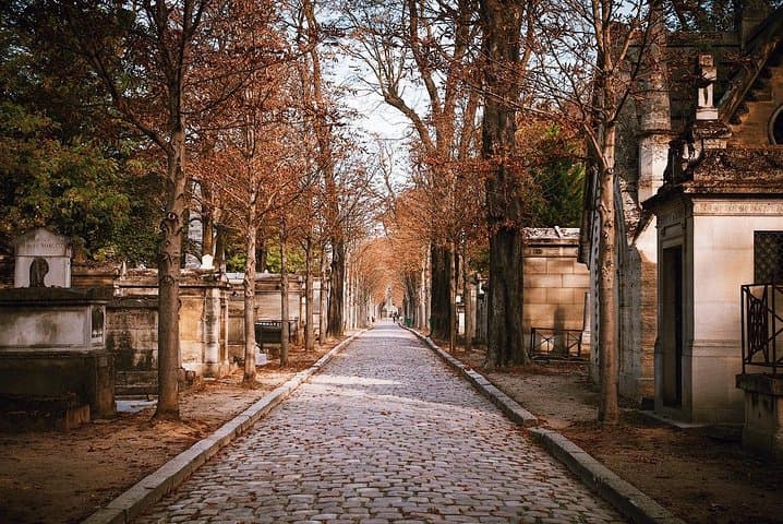 Pere Lachaise Cemetery Paris Exclusive Guided Walking Tour