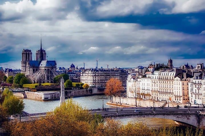 Private 4-hour Walking Tour of Latin Quarter in Paris