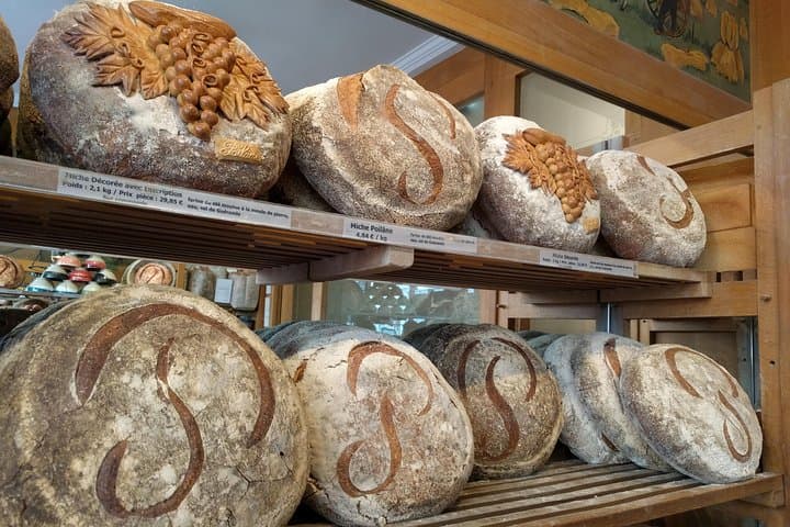 Paris French Sweets Tasting Tour with Pastries and Chocolates