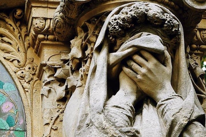 Pere Lachaise Cemetery Paris Exclusive Guided Walking Tour