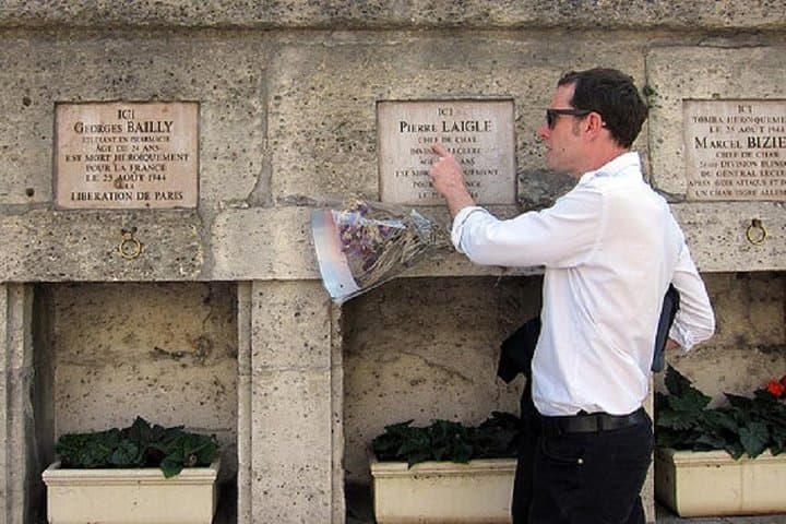 Mortuary plaques