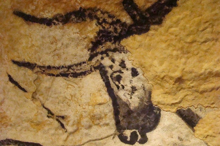 Lascaux Cavern:
Prehistoric cave art in Dordogne