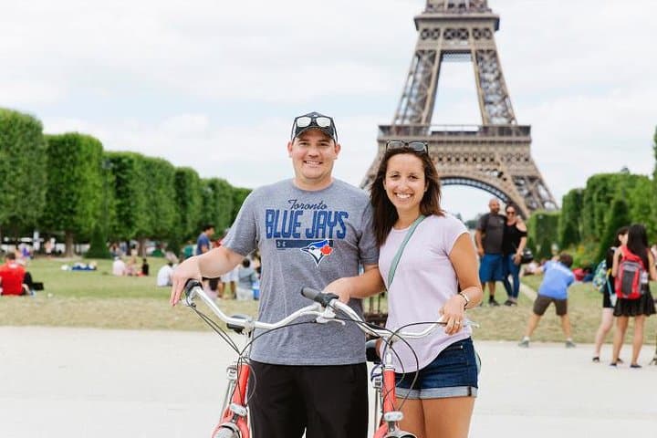 Bike tour of Paris!