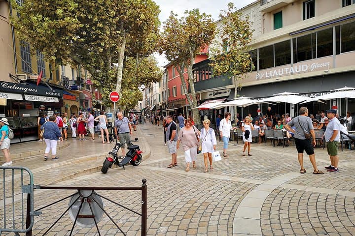 Cassis Village