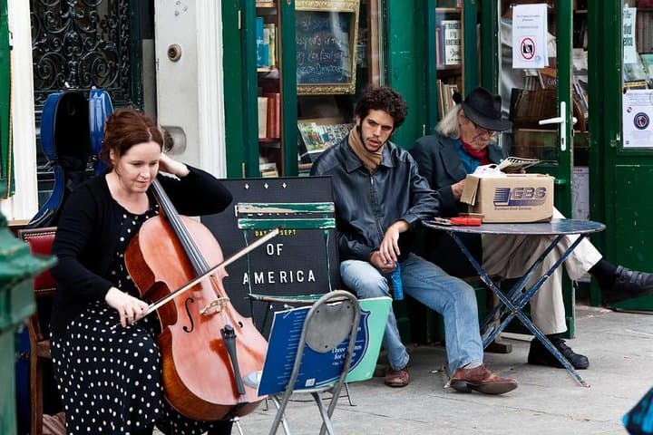 Private Photography Walking Tour of Paris: Latin Quarter or Montmartre
