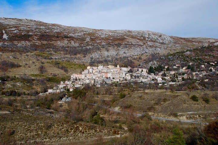 Coursegoules village