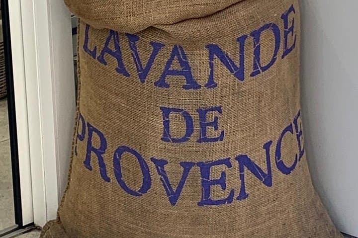 Gourmet & Cultural Tour Aix En Provence English / Espanol