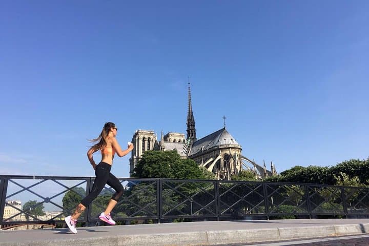 Sunrise Run & Sightseeing in Paris