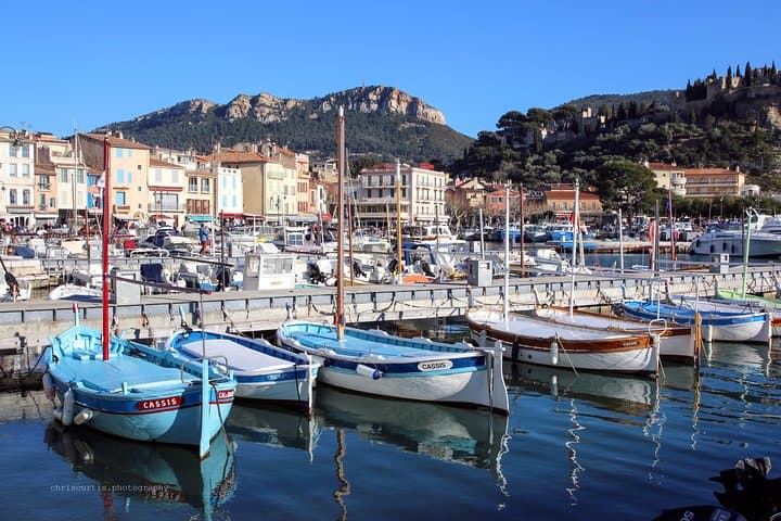 Cassis pebbly beaches, calanques, limestone cliffs and driving the spectacular scenic Route des Crêtes along the clifftops to Cap Canaille