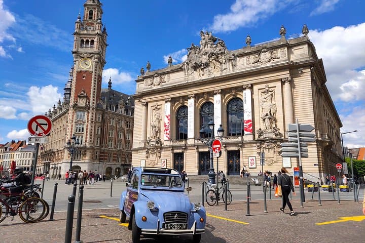 A 2CV in Place de l'Opéra