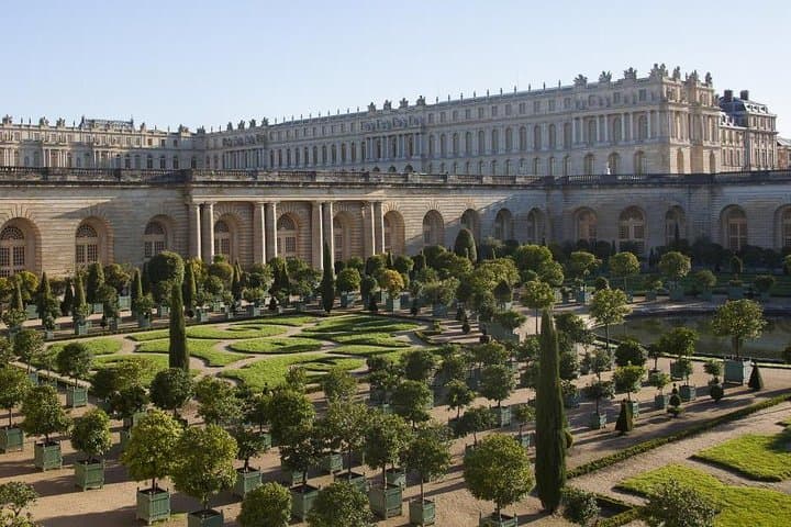 Versailles Castle & Marie-Antoinette Estate - Private Trip