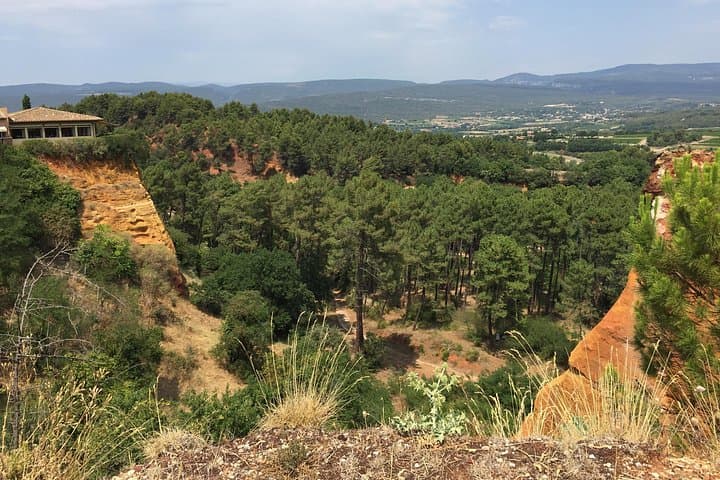 Full day of the top 3 Luberon Hilltop Villages from Marseille / Aix-en-Provence