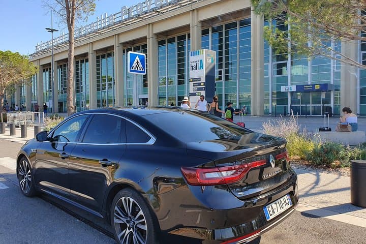 To or from the airport, we will drop off or pick you up in front of your departure or arrival hall.