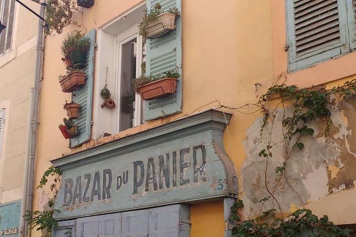Guided Tour in Marseille: Vieux Port & Old City